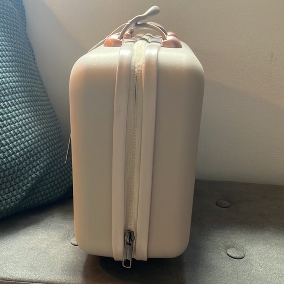 Great Holiday gift! Calista hair tools/ make-up storage case Gray NWT - Picture 4 of 8